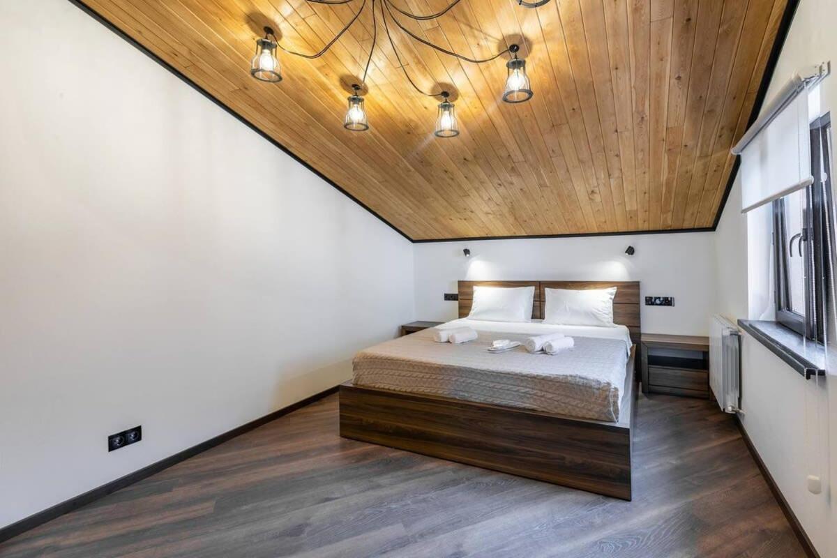 3Br Apt W Huge Terrace & Magnificent Views Tiflis Dış mekan fotoğraf