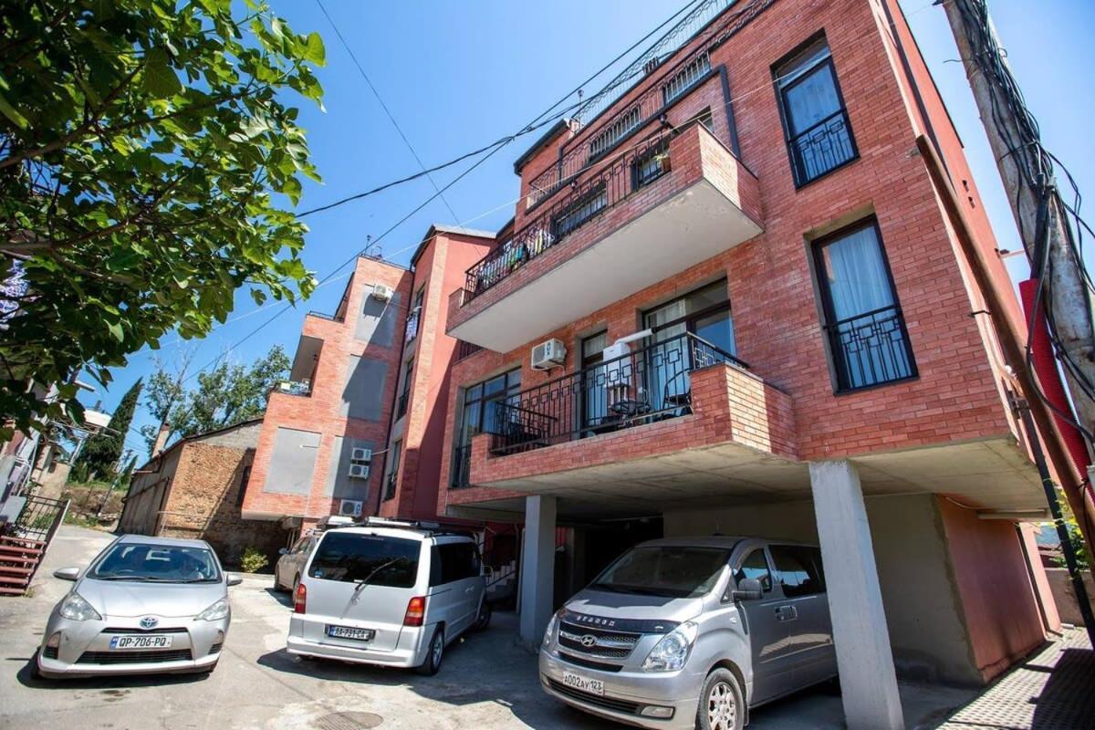 3Br Apt W Huge Terrace & Magnificent Views Tiflis Dış mekan fotoğraf